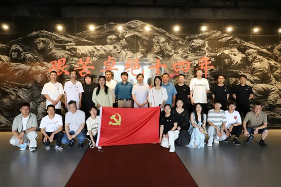 G:QQ新建文件夹Ô9689896ImageC2C8bb989107fd02bcdd81896ae961a8e.jpg